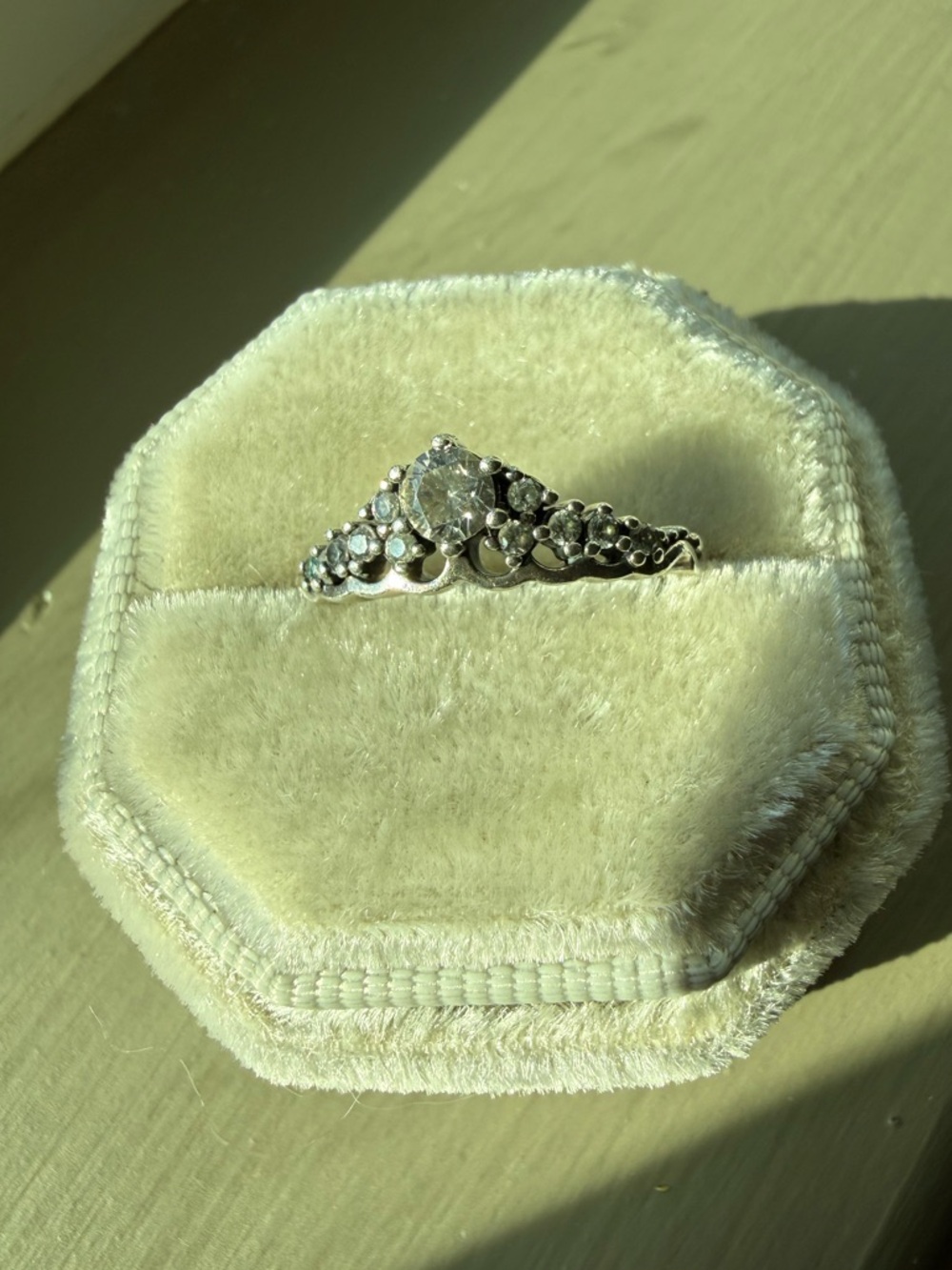 Pandora FAIRYTALE TIARA Ring Cubic Zirconia - Picture 2 of 5